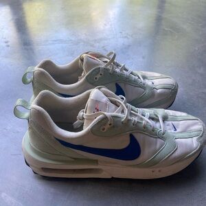Women’s Size 9.5 Blue Nike Air Max